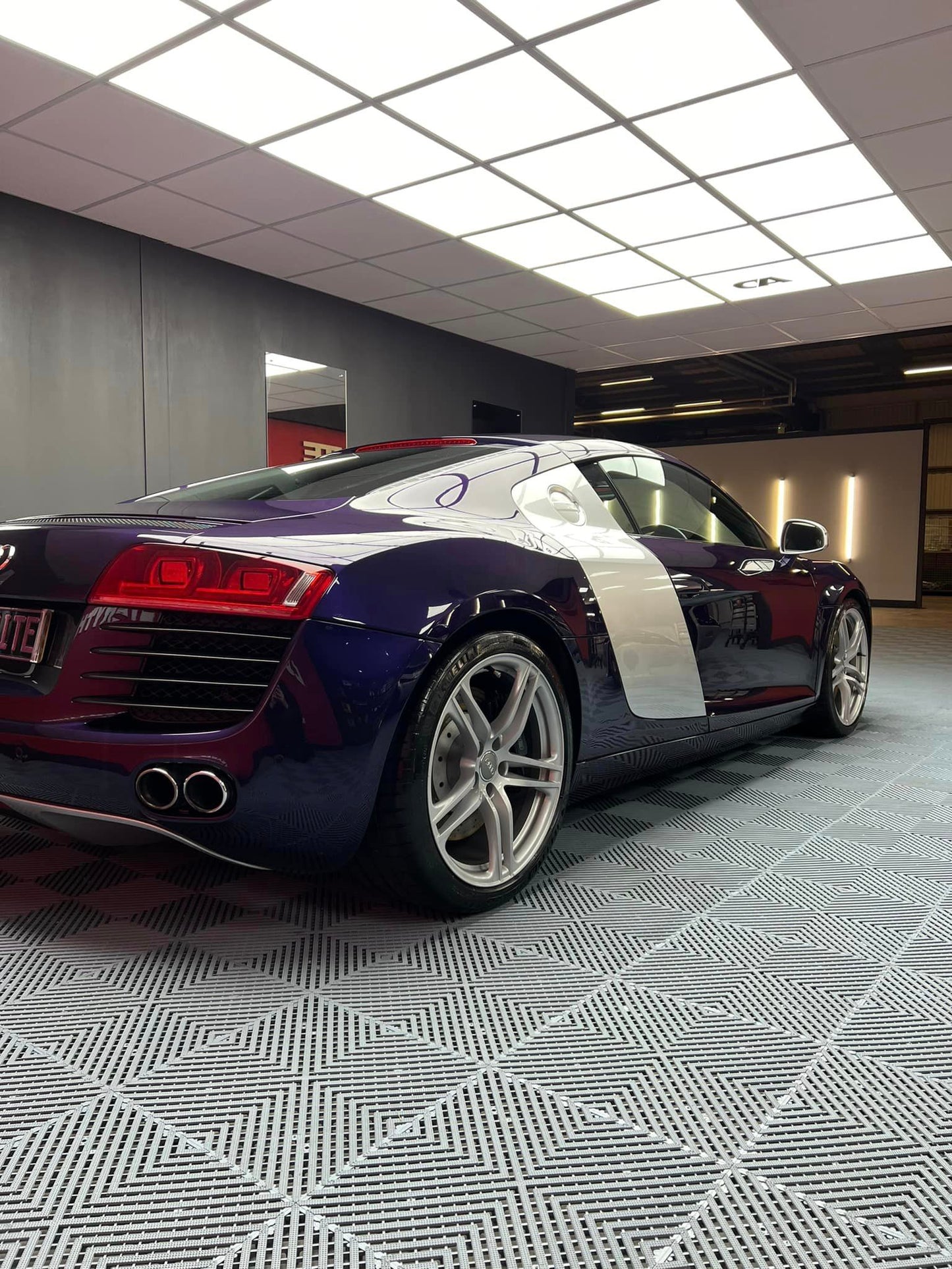 Audi R8